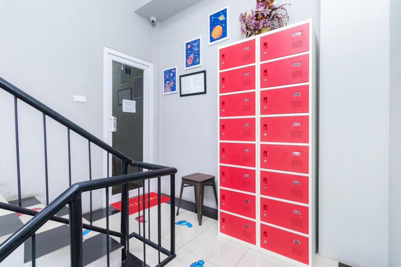Reddoorz Hostel @ Capsule Inn Медан Экстерьер фото